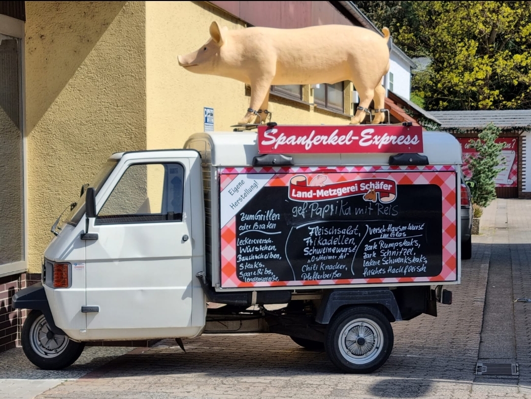 Werbe-Ape des Land-Metzgers unseres Vertrauens