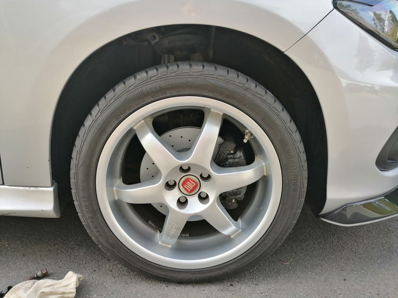 Neue Bremsen und Testmontage der Räder