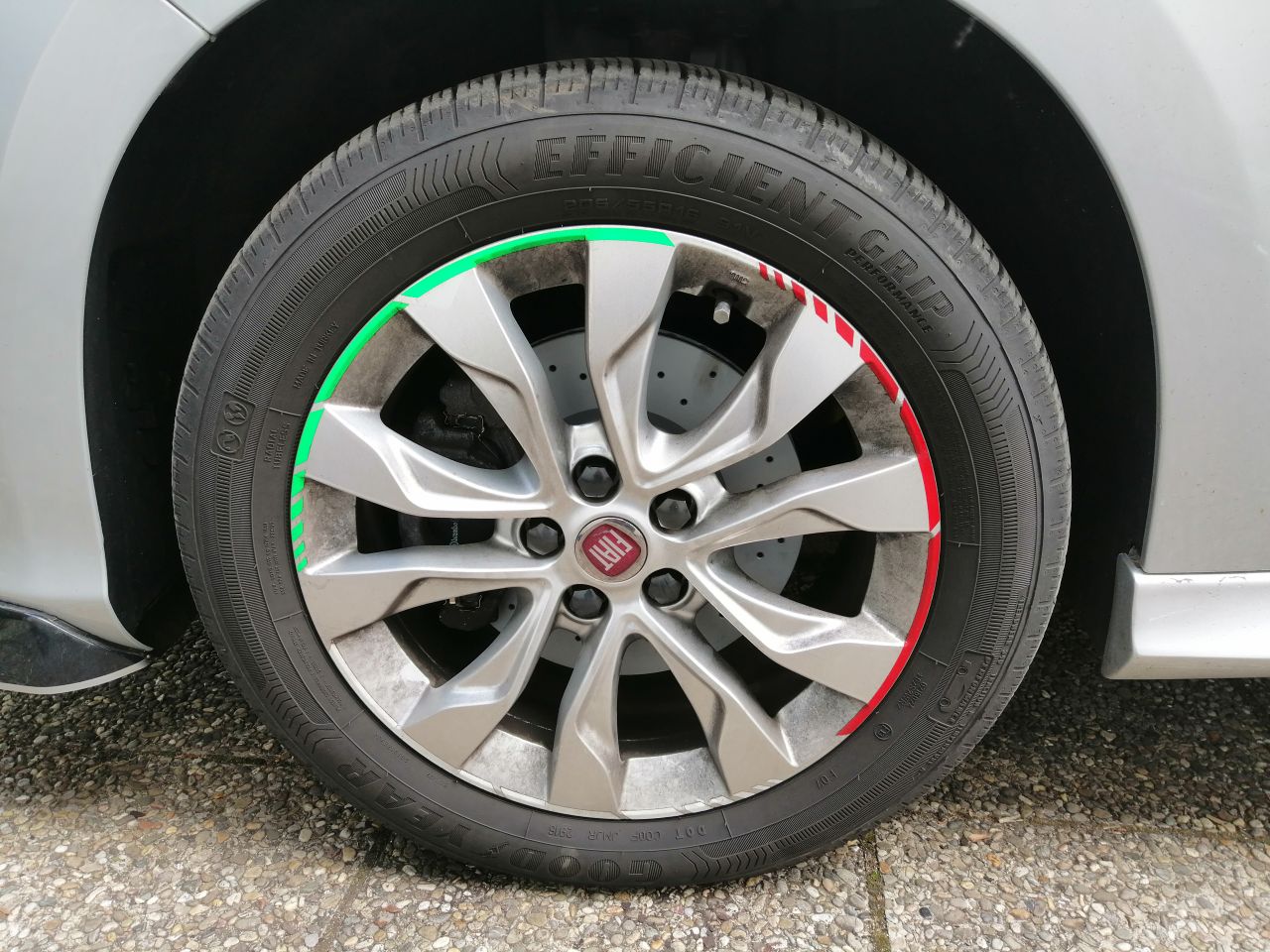 Neue Bremsen und Testmontage der Räder