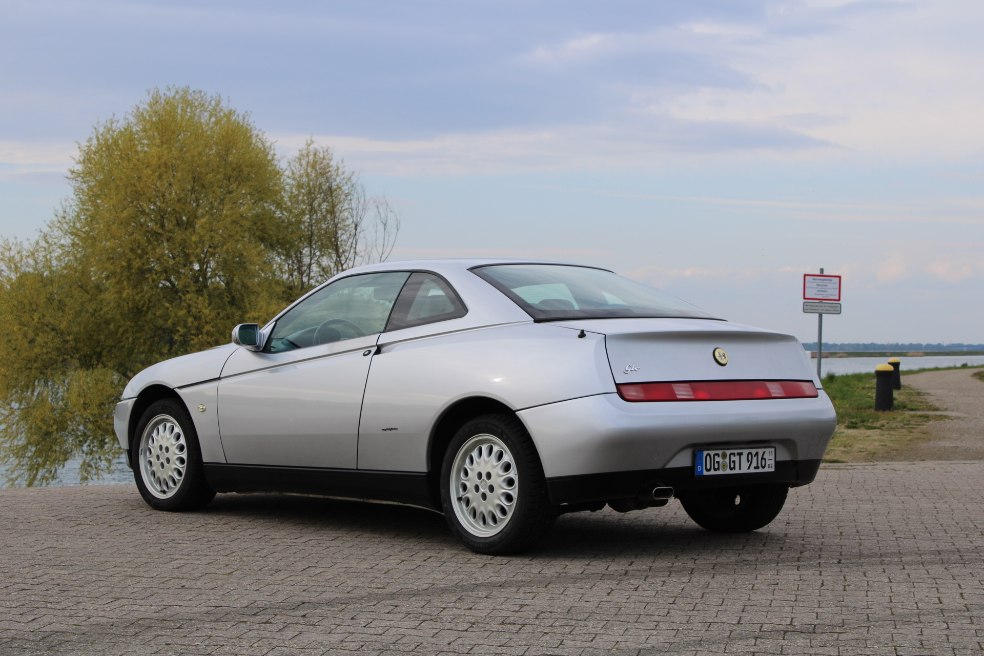 Alfa 916 GTV Jugend forscht.
