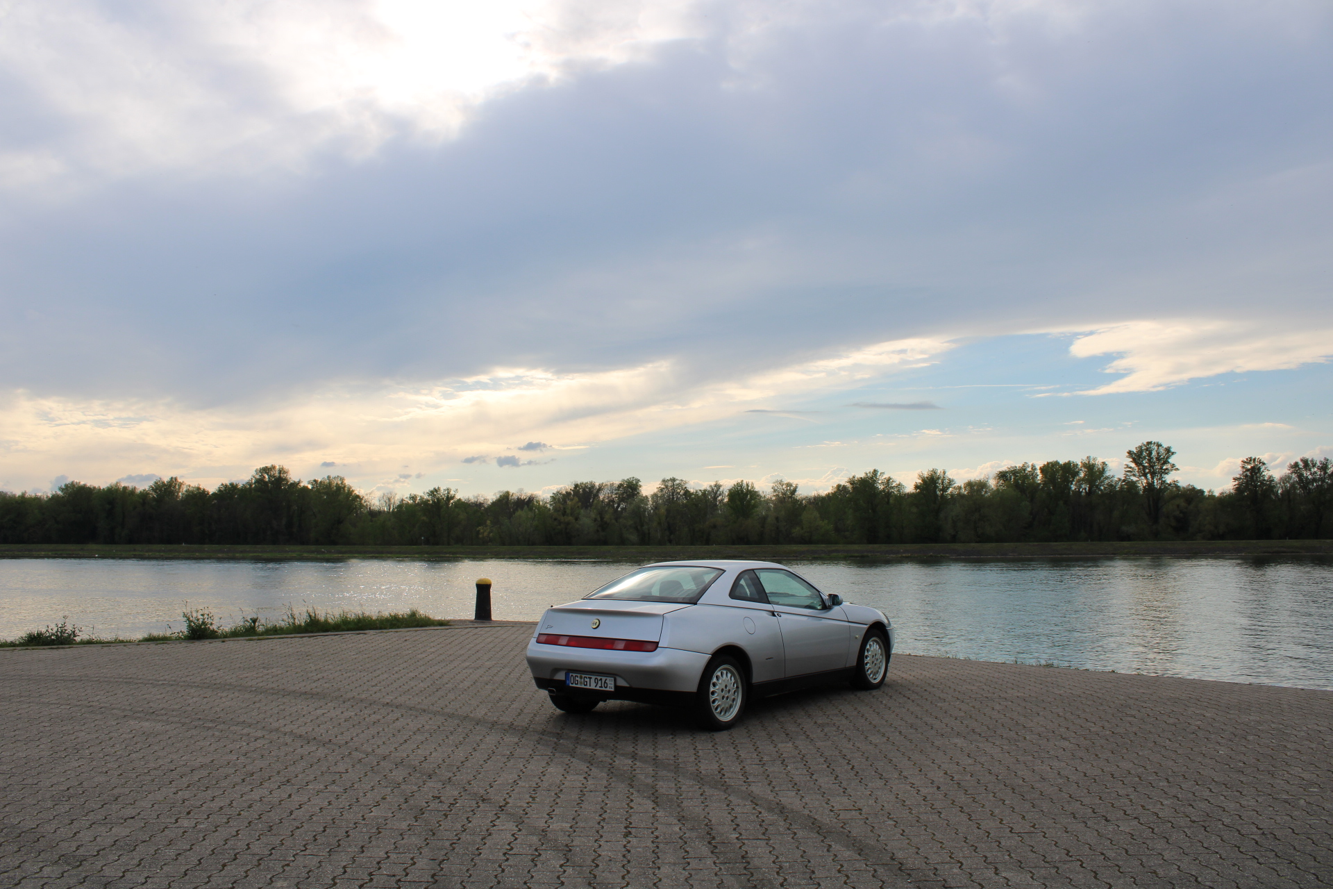 Alfa 916 GTV Jugend forscht.