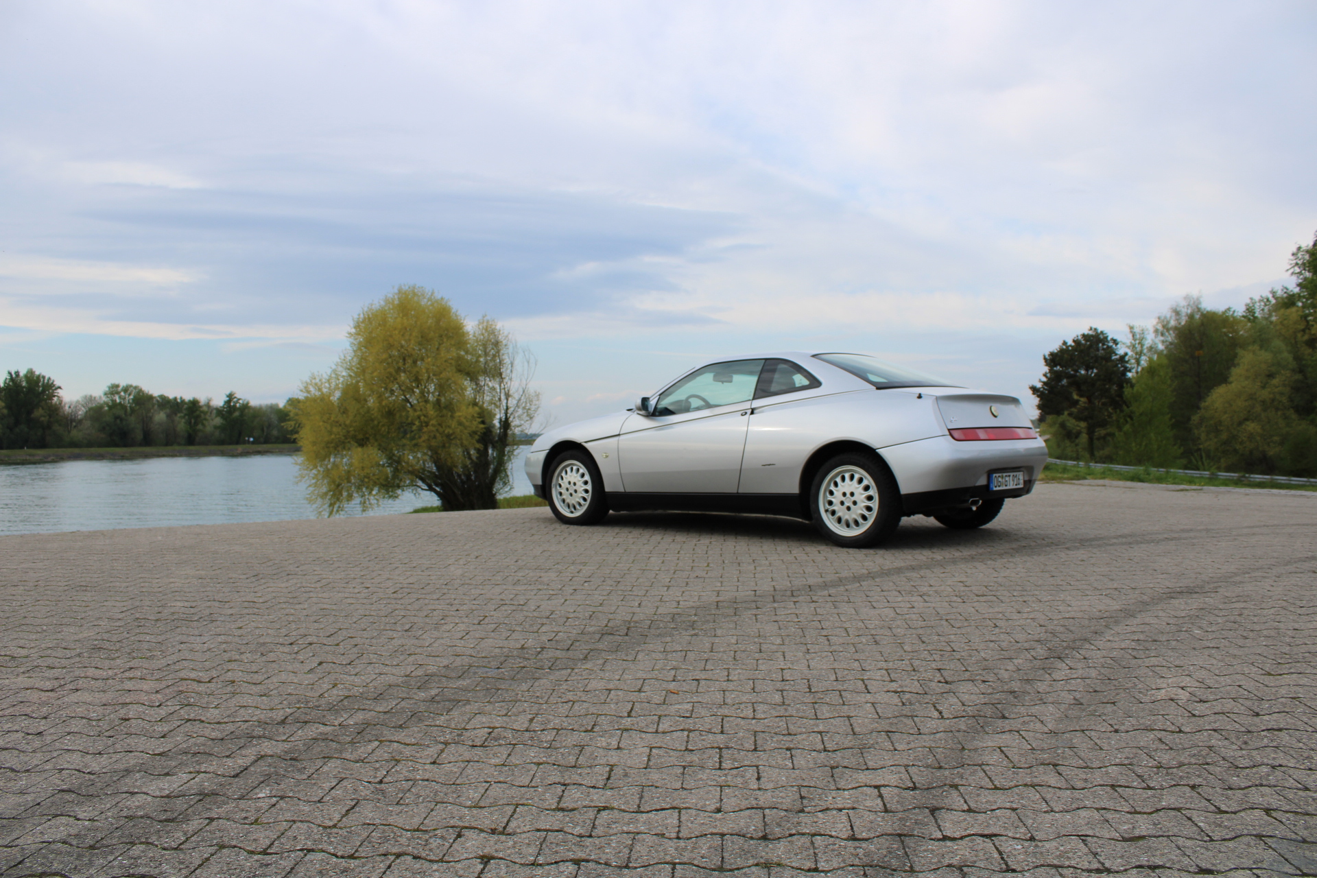 Alfa 916 GTV Jugend forscht.