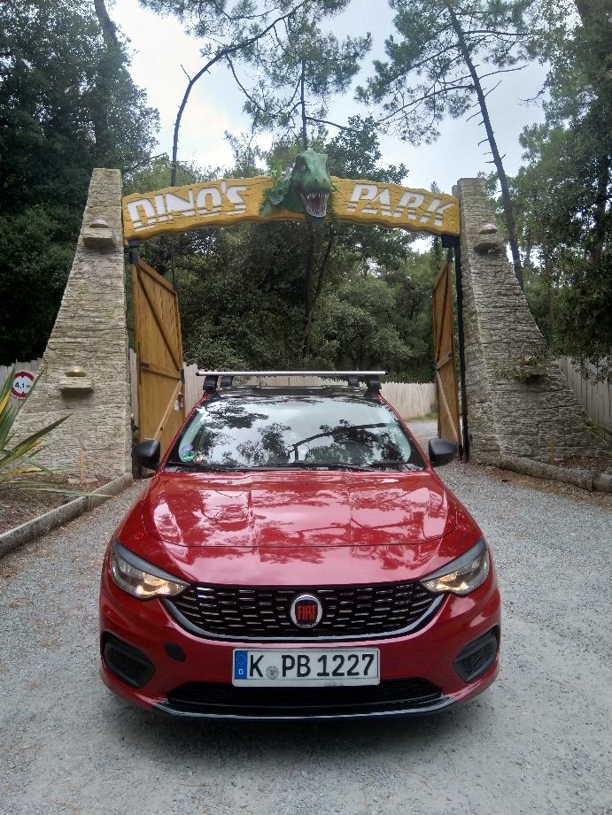 Der, der mit dem Dino tanzt.