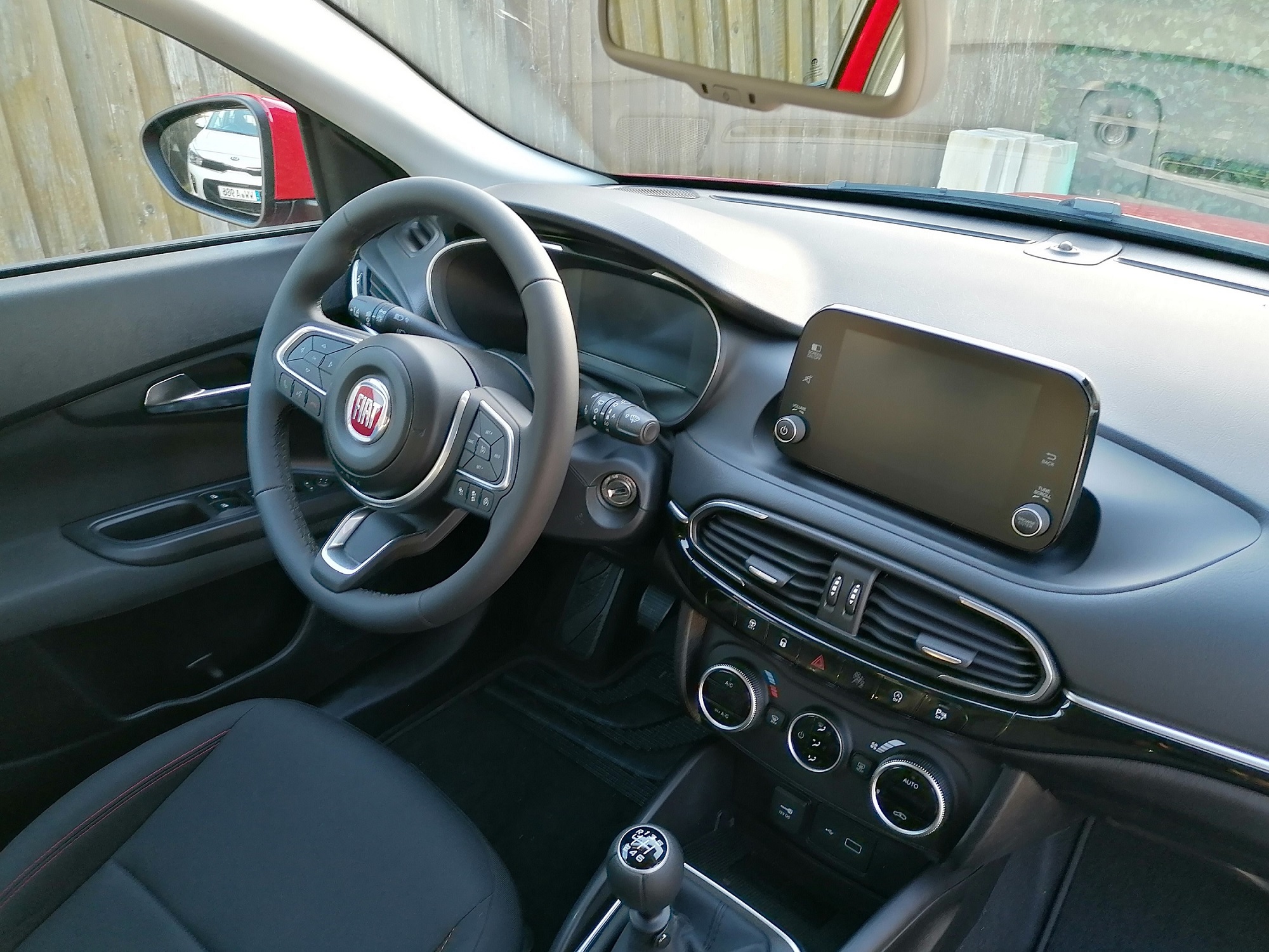 Tipo Cross Kombi RedEdition 1.6 Diesel mit 130PS