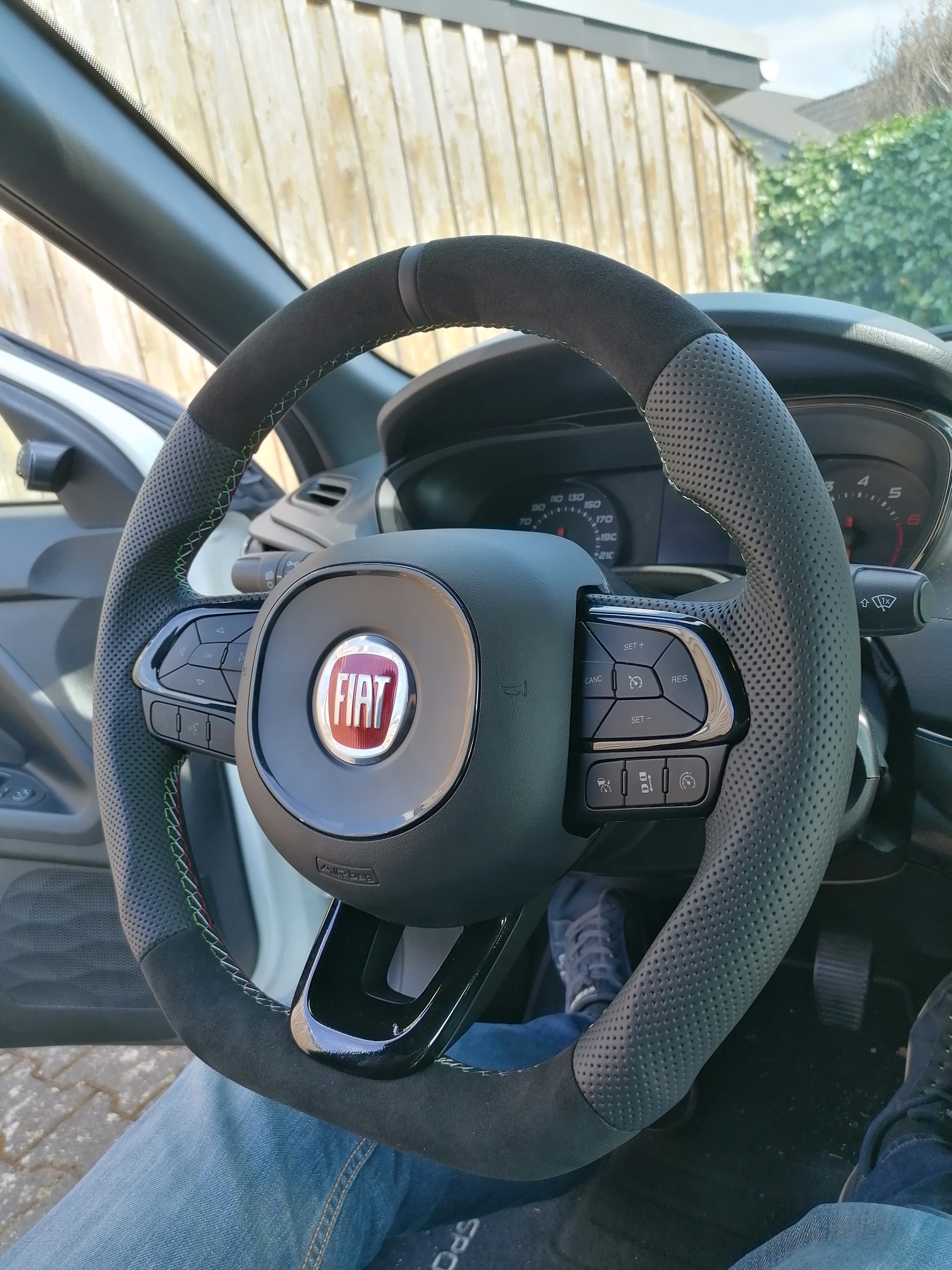 Heute gabs ein neues Lenkrad.