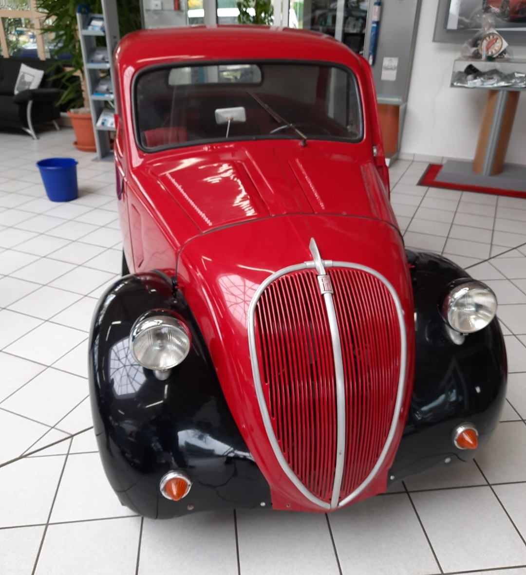 Heute beim Räderwechsel gab's einige Oldies zu bestaunen.