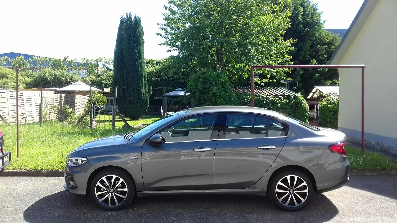 Nun glänzt er wieder.