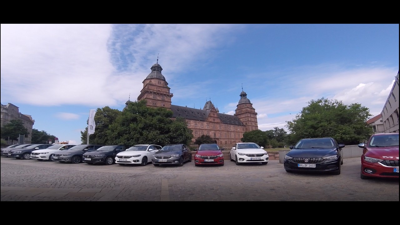 11 Tipos vor schöner Kulisse