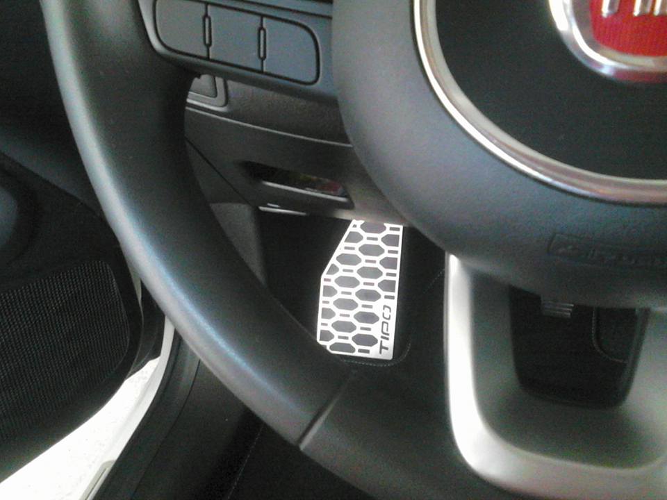 Die göttliche Pfote des Hasen auf schnödem und sehr anfälligem Filzteppich? Aber nicht doch! ;)