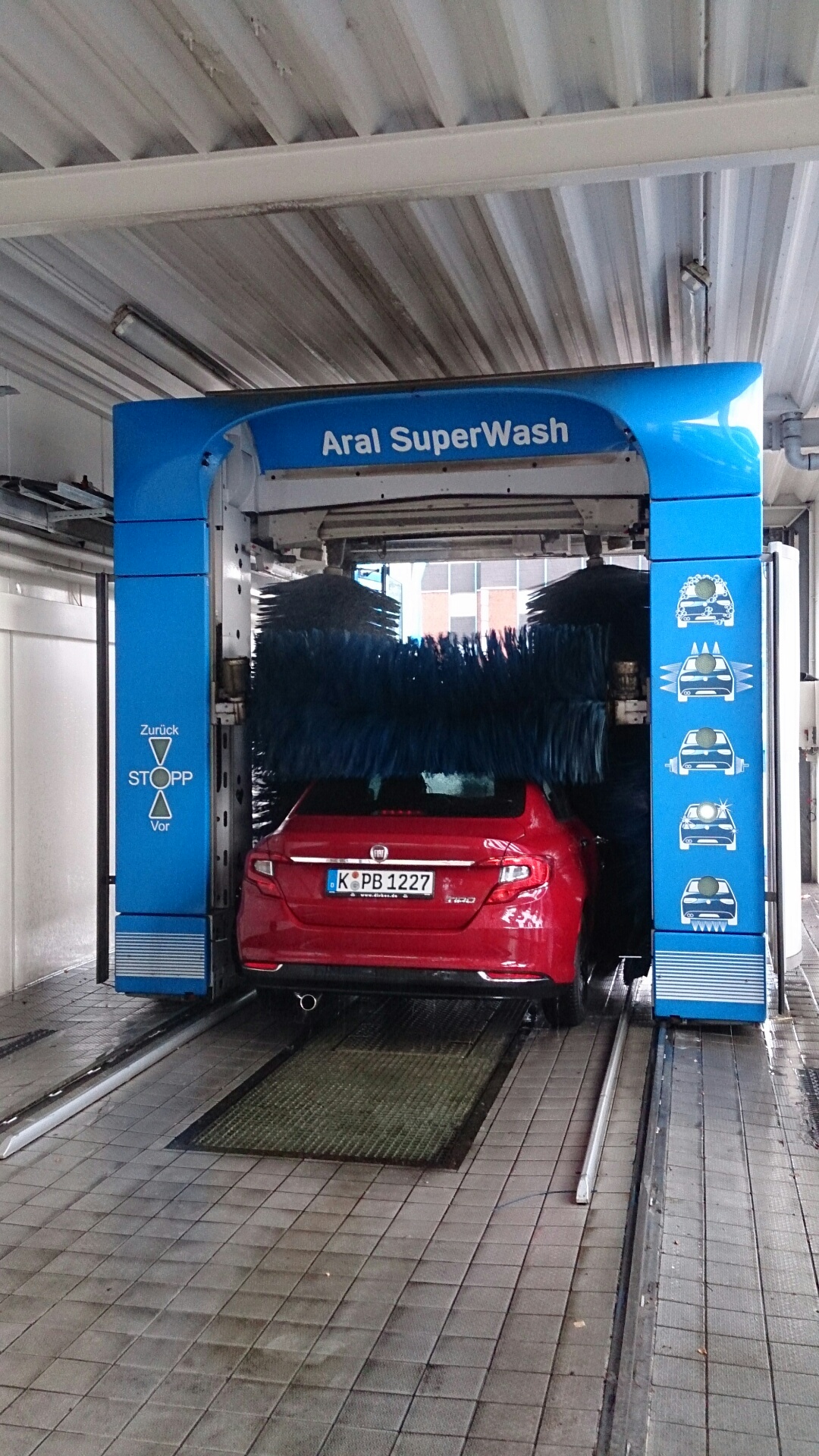 Urlaub beendet, Dachträger abmontiert, Fahrzeug gereinigt