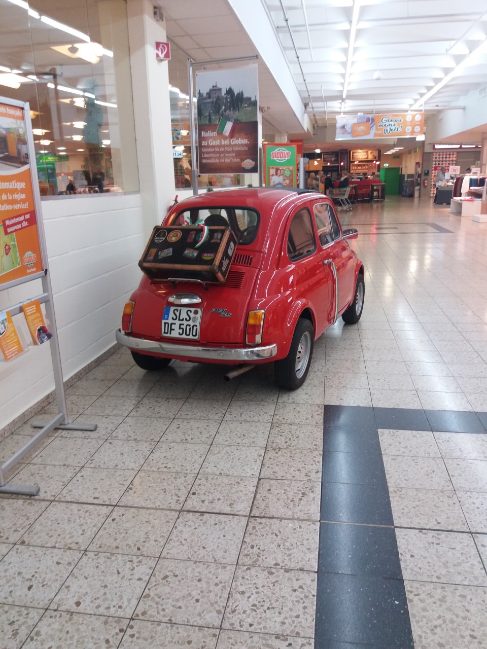 Kleiner roter Flitzer