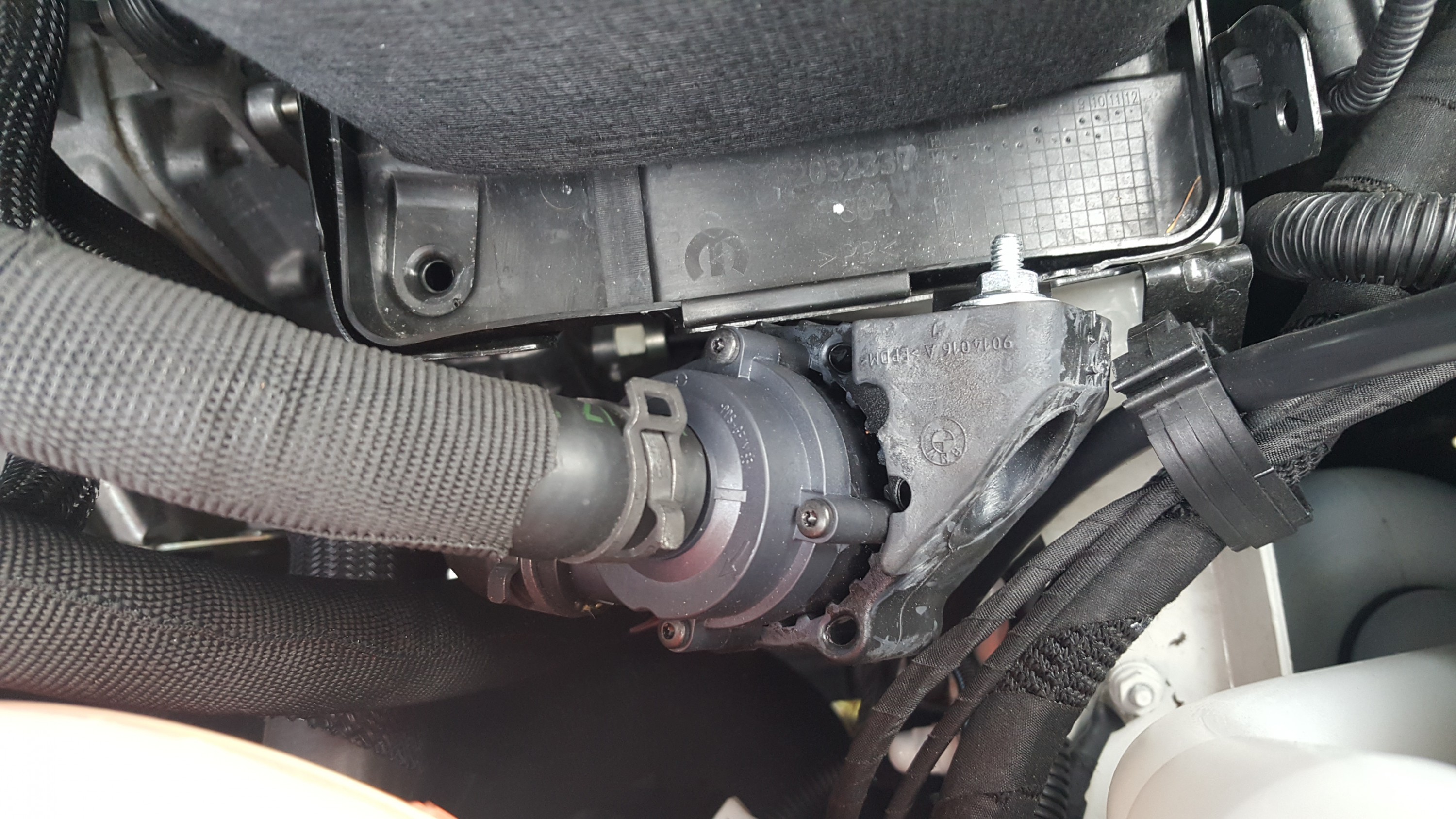 Standheizung, Zulauf/Rücklauf Kühlmittel