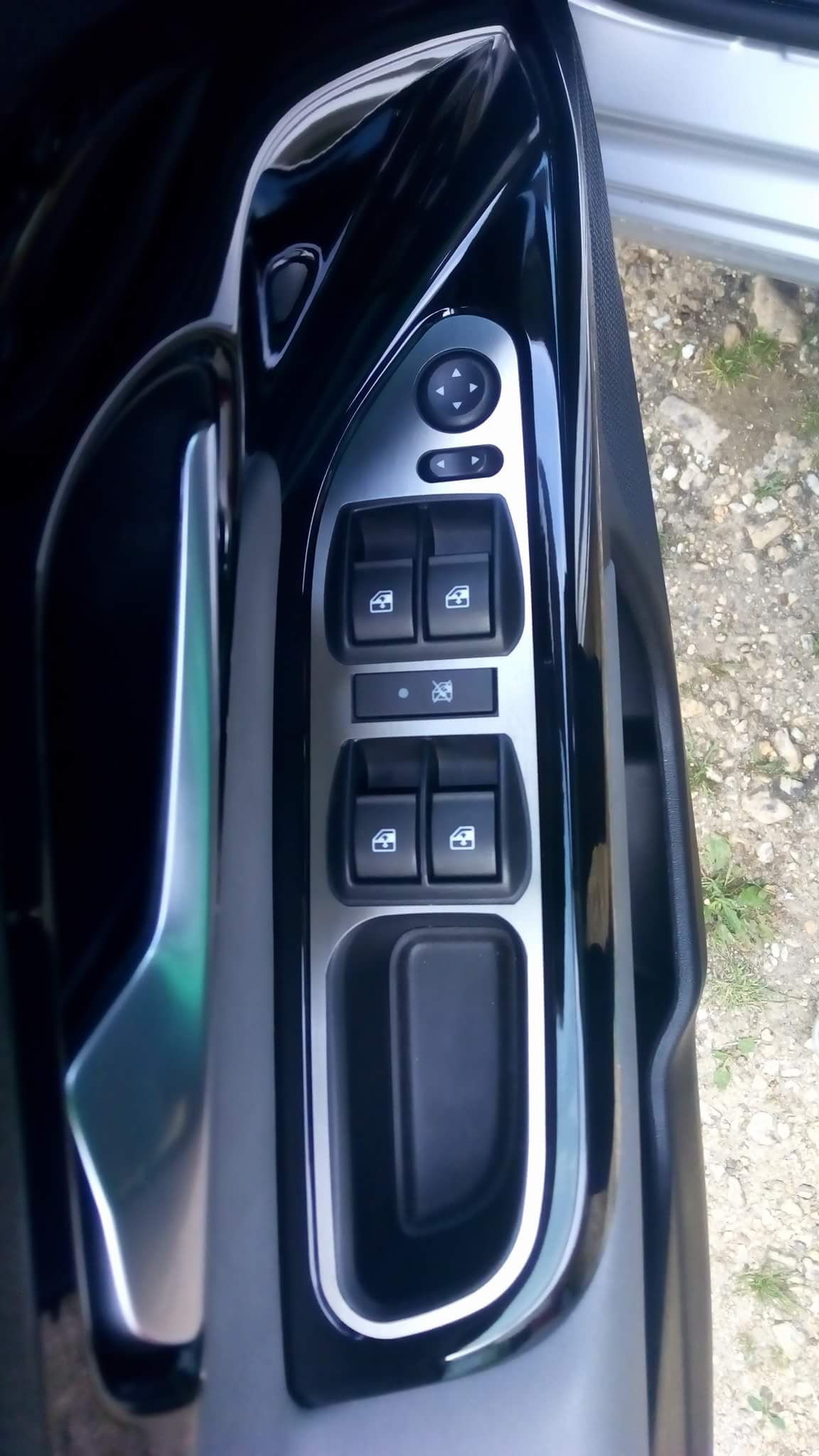 Paar verschönerungen mit 0,8mm geschliffenem Edelstah​l :)