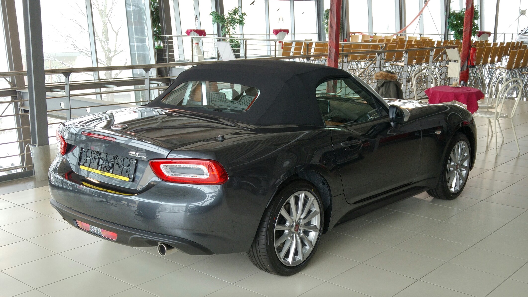 124 Spider