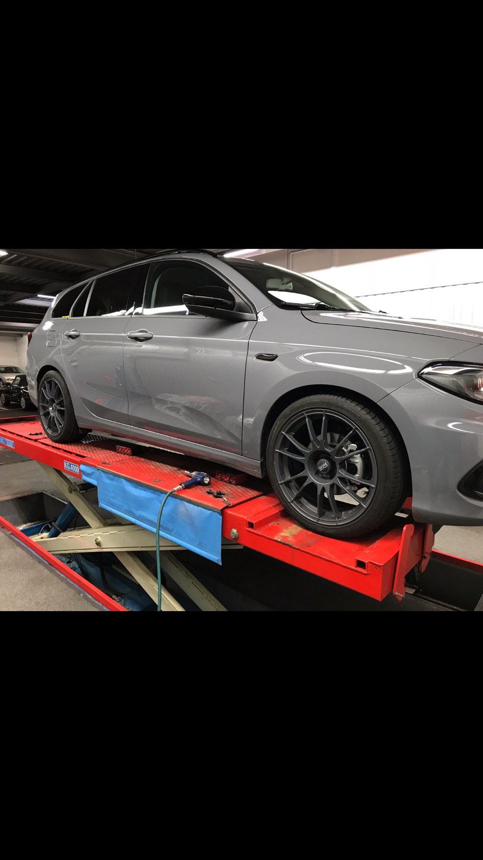 24E34CF2-8433-409D-A519-75392114EFC2