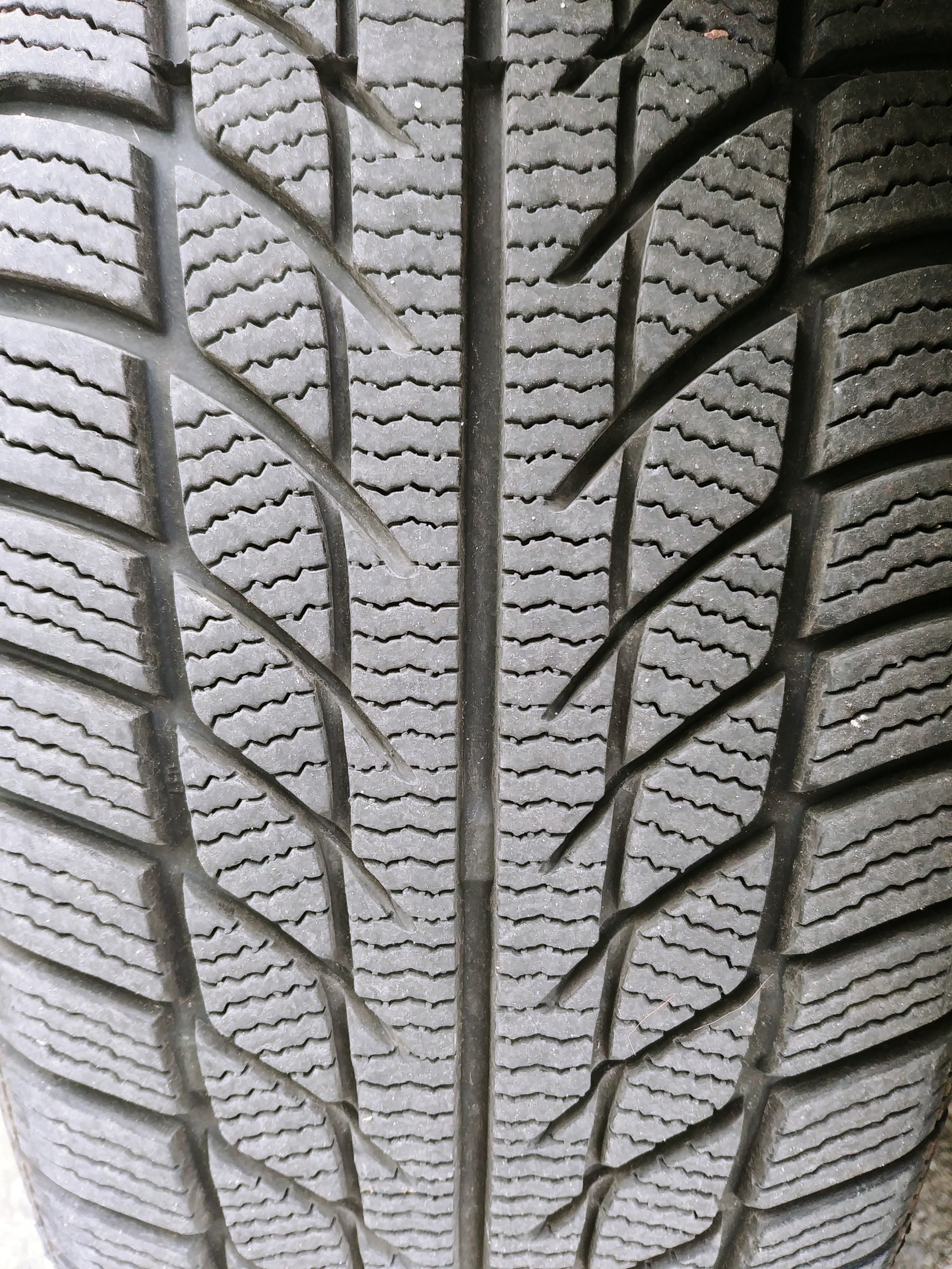 Reifen nach kurzem Winter. 2 monate