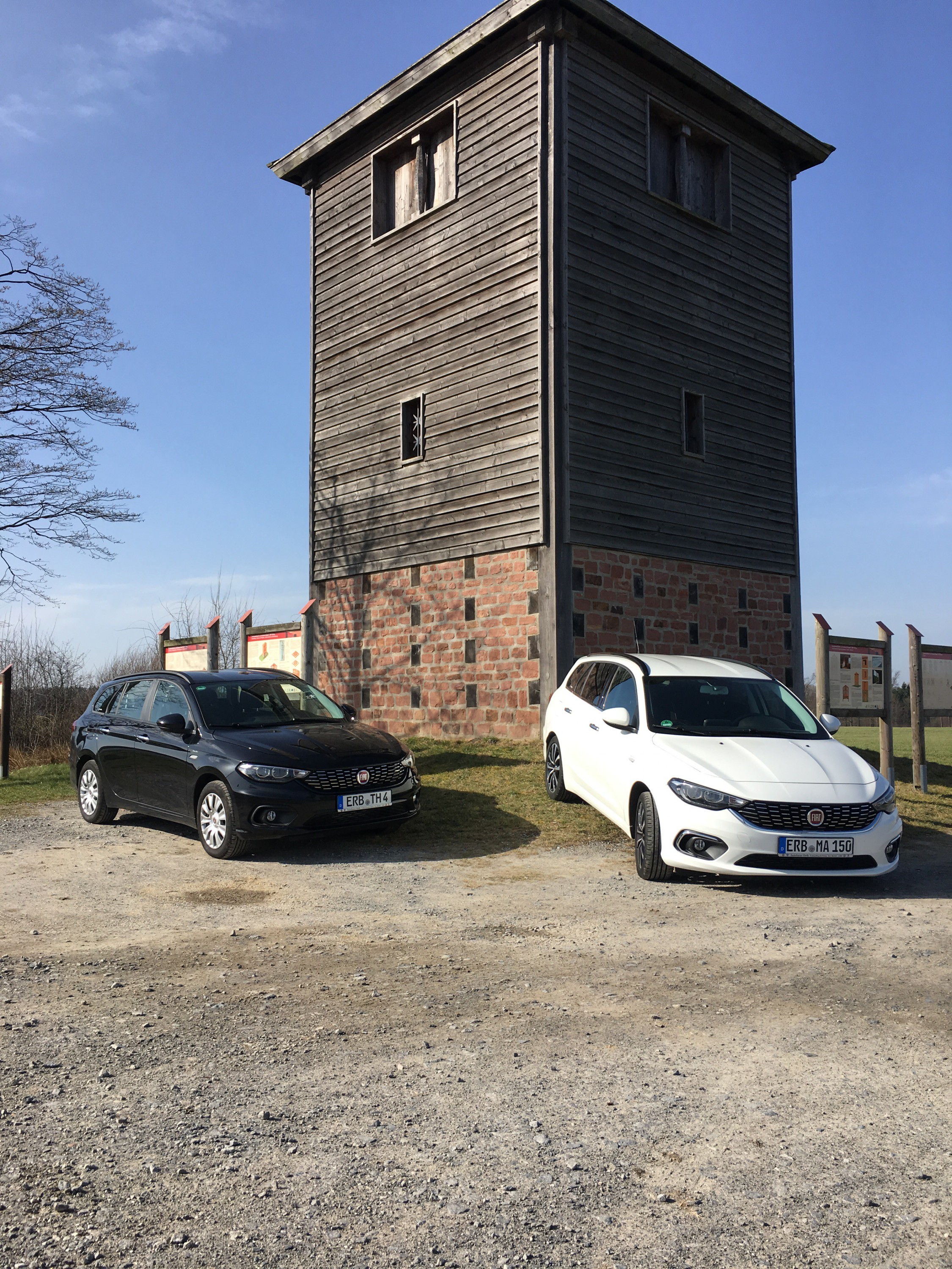 Italiener treffen sich beim Römerturm