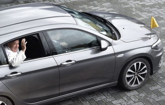 Der Papst fährt Tipo