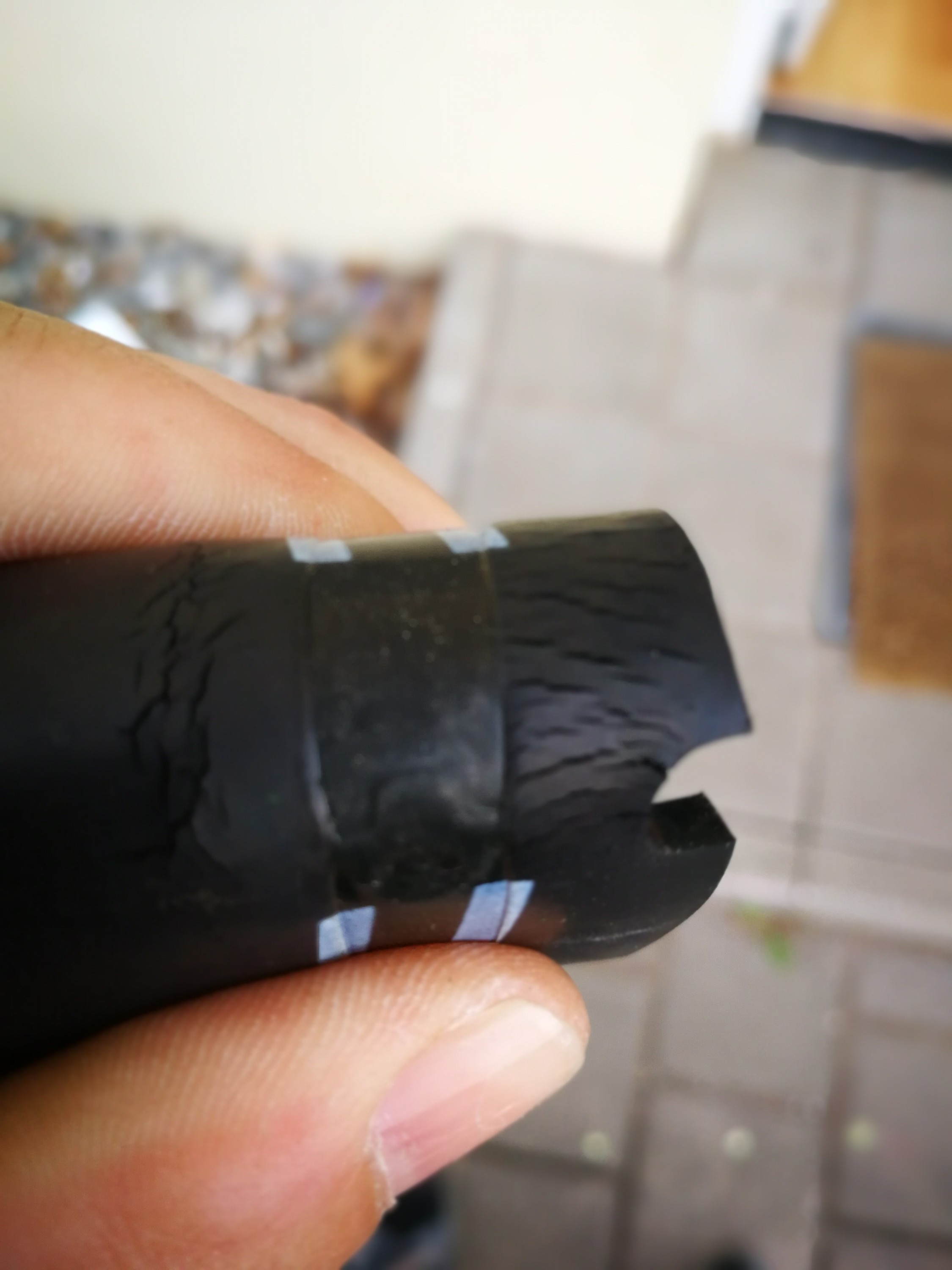 Spröder Schlauch von Blow off