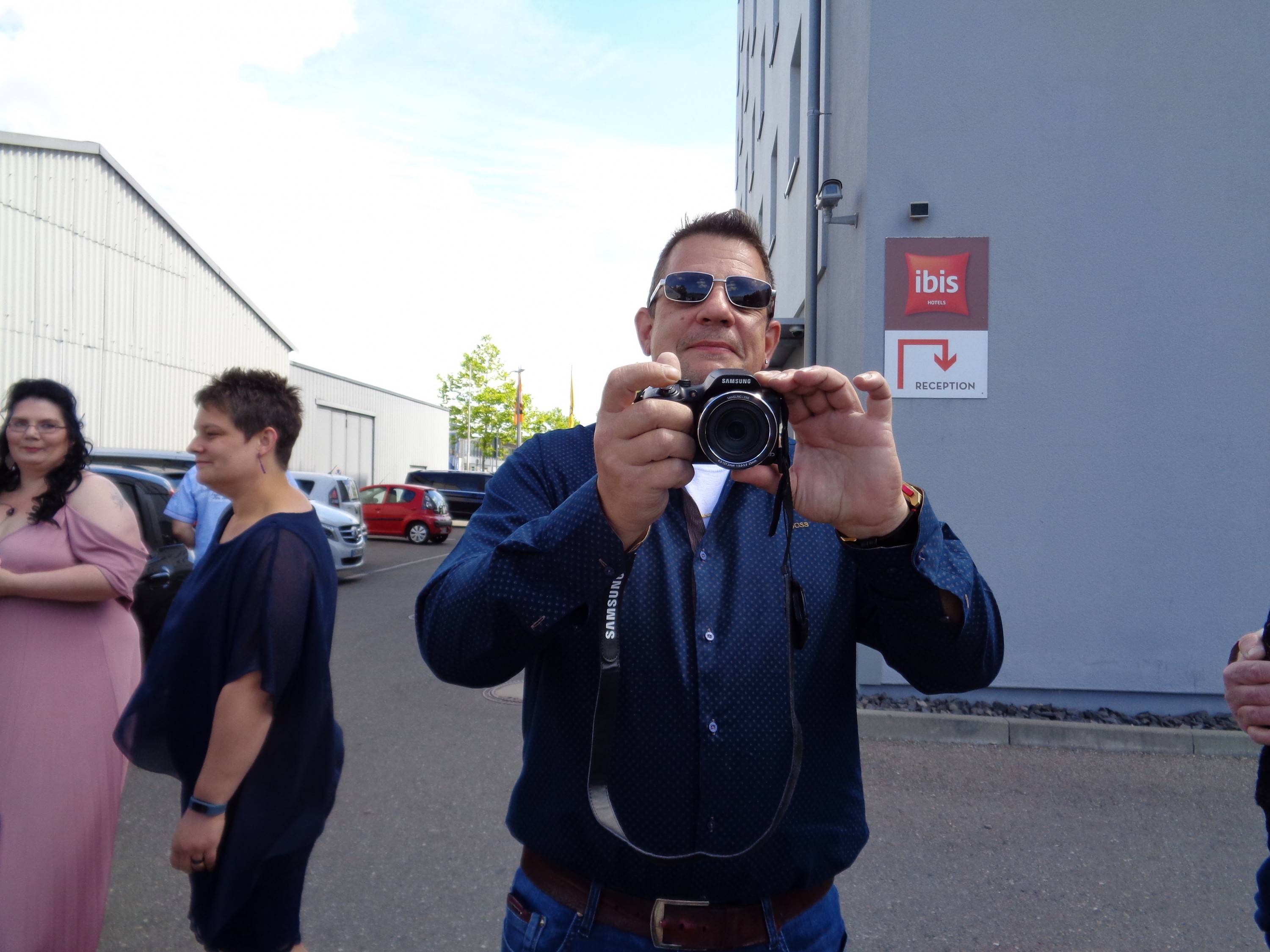 Vor der Abfahrt zum Standesamt