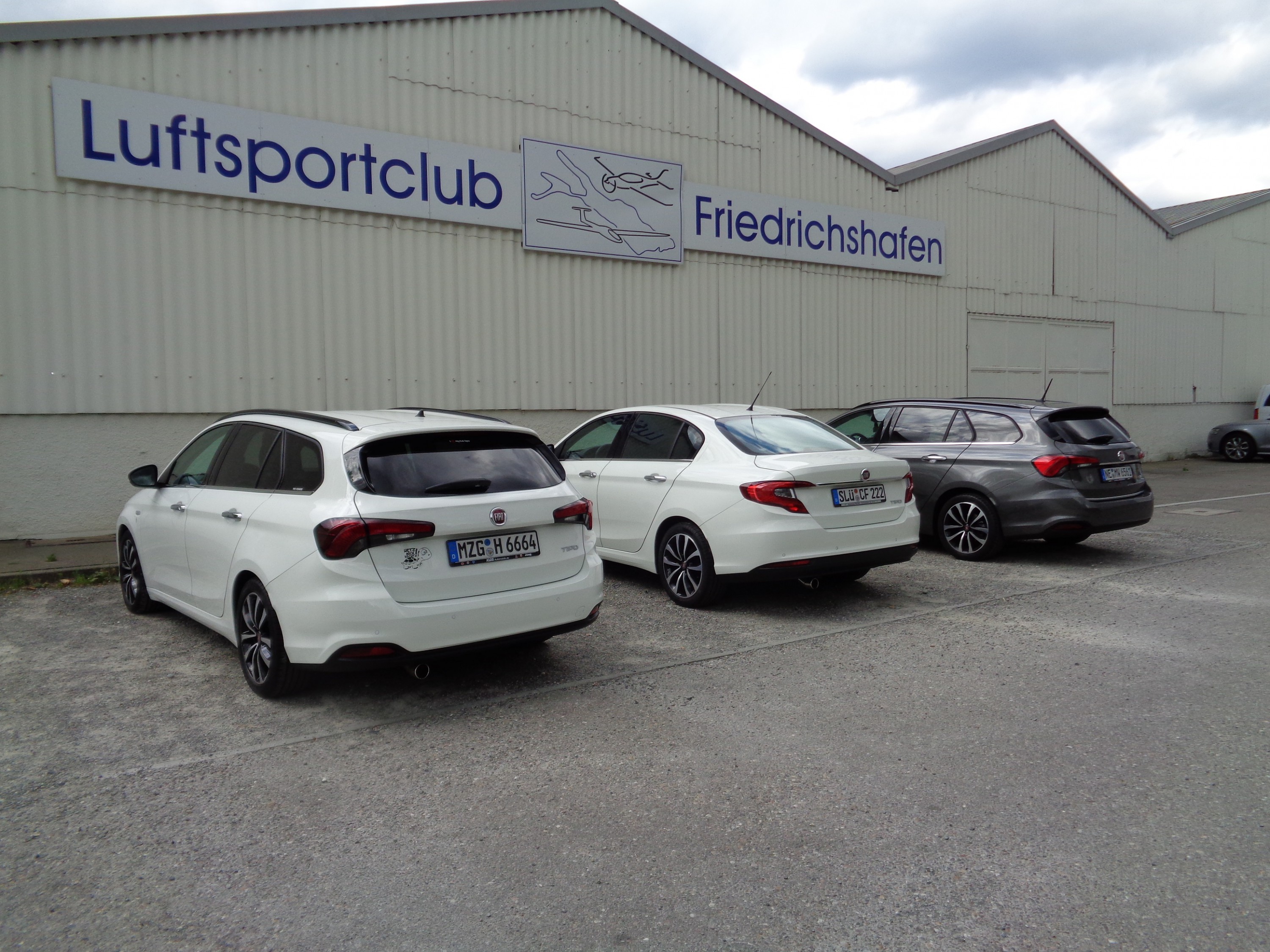 Auto´s auf dem Treffen in FN/RV