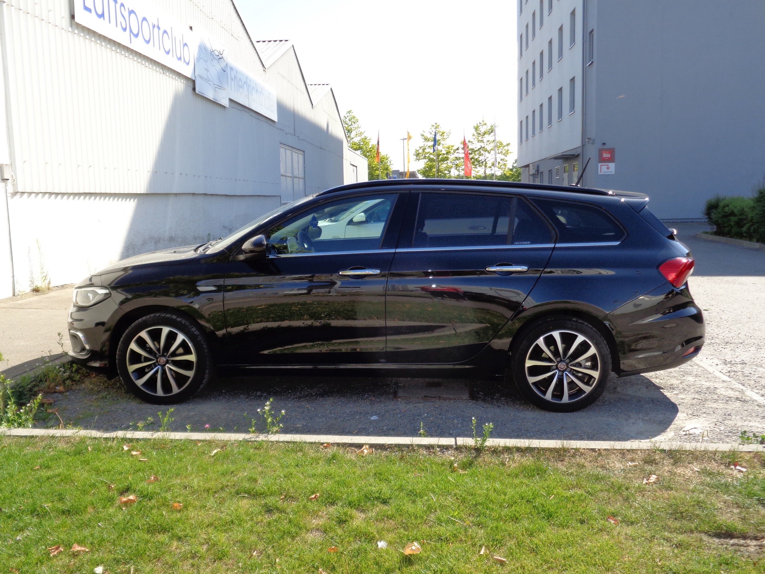 Auto´s auf dem Treffen in FN/RV