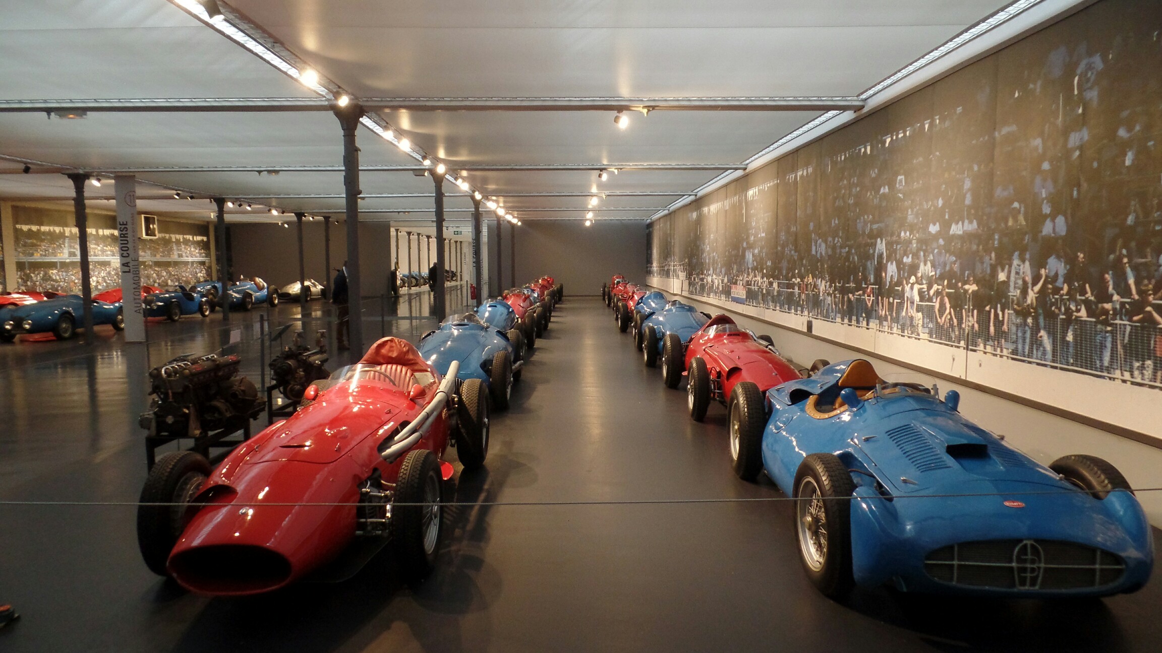 Ein kleiner Auszug der beeindruckenden Exponate aus der Schlumpf Sammlung "City de l'Automobile" in Mulhouse