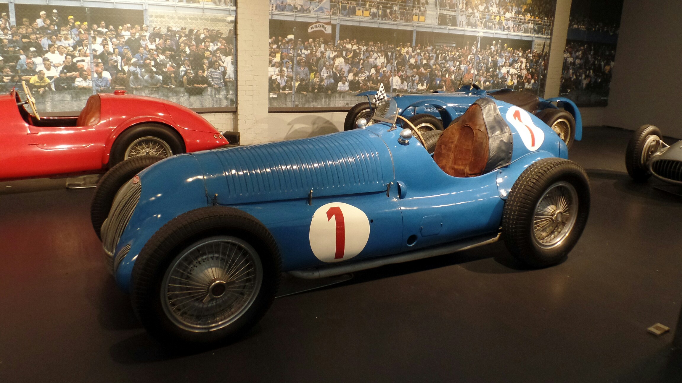 Ein kleiner Auszug der beeindruckenden Exponate aus der Schlumpf Sammlung "City de l'Automobile" in Mulhouse