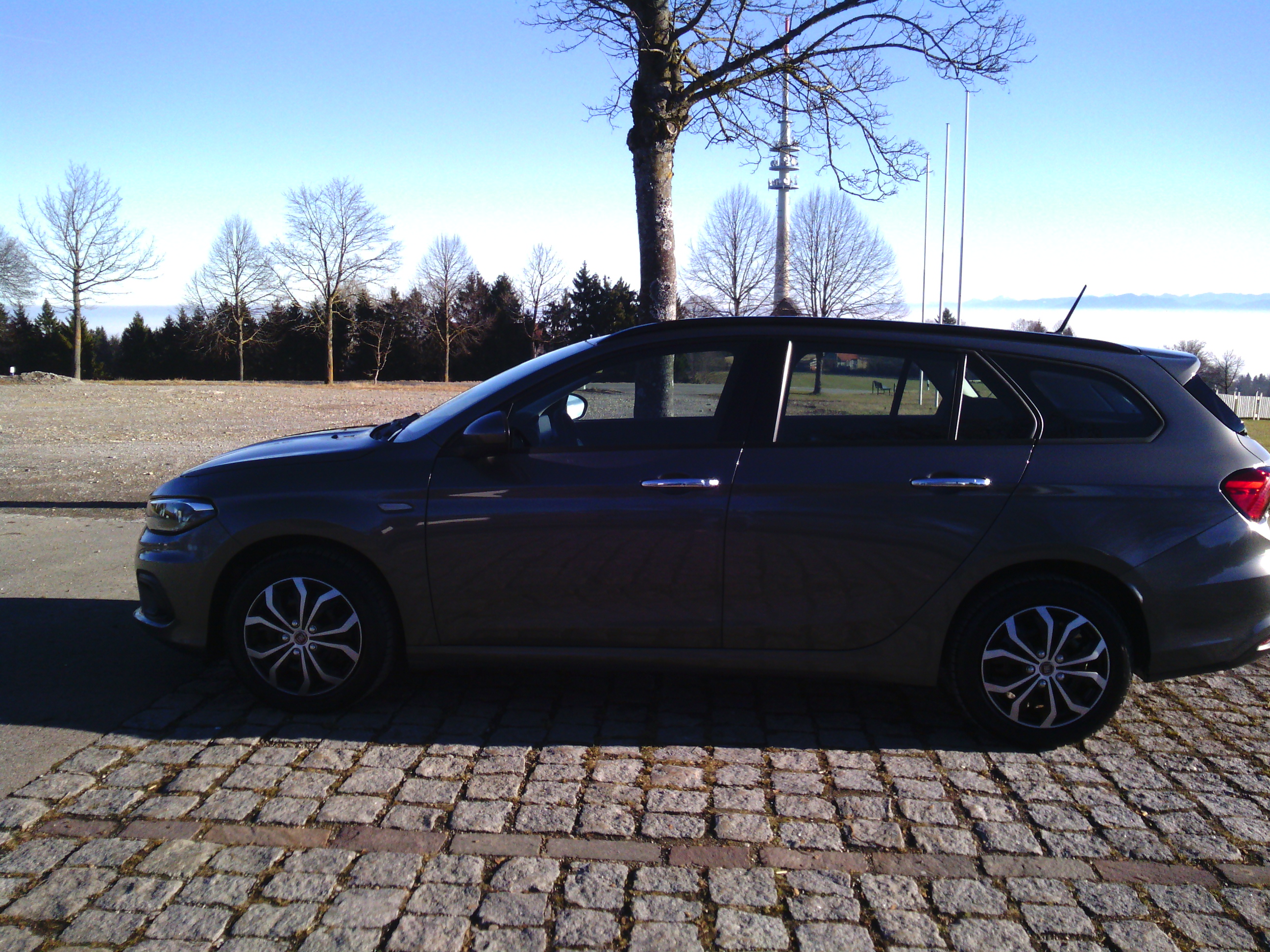 TIPO SW über den Wolken