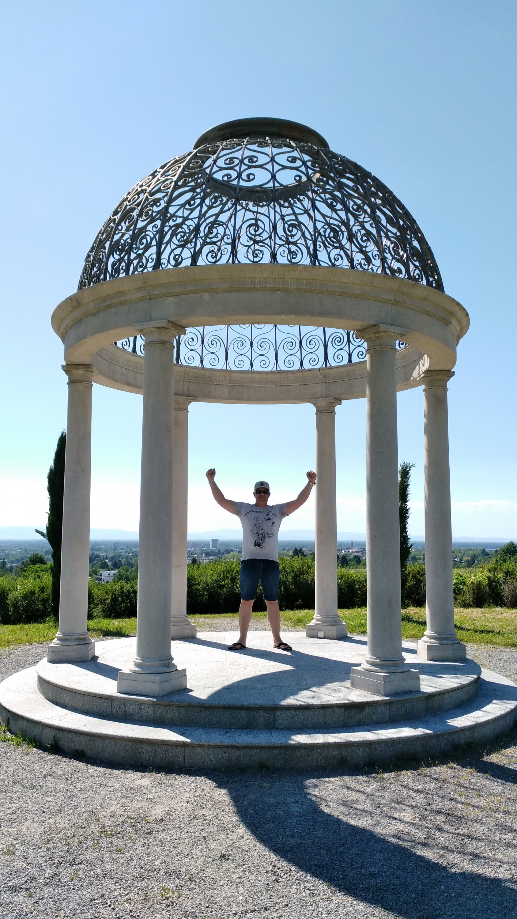 Mein Denkmal ist fertig geworden :)