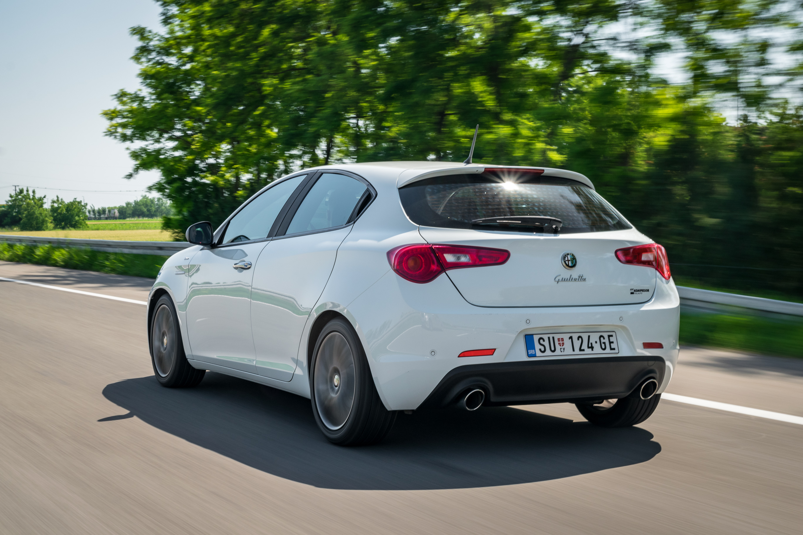 Giulietta rolling shot rear