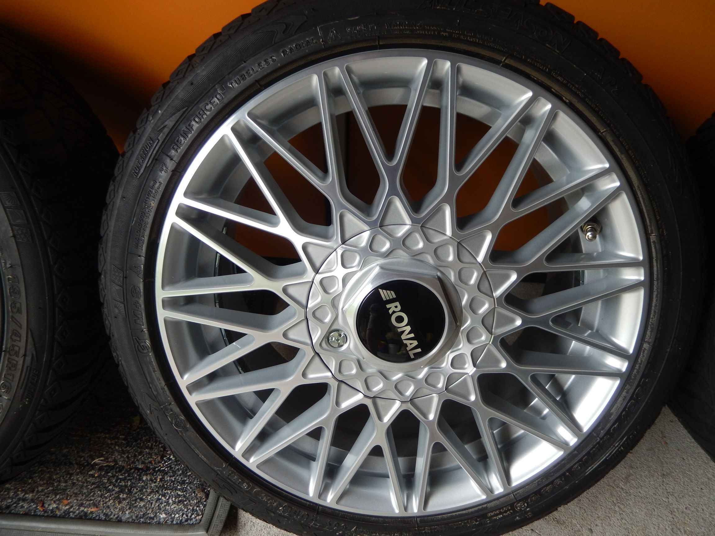 Amadeus' Neue Schuhe 002