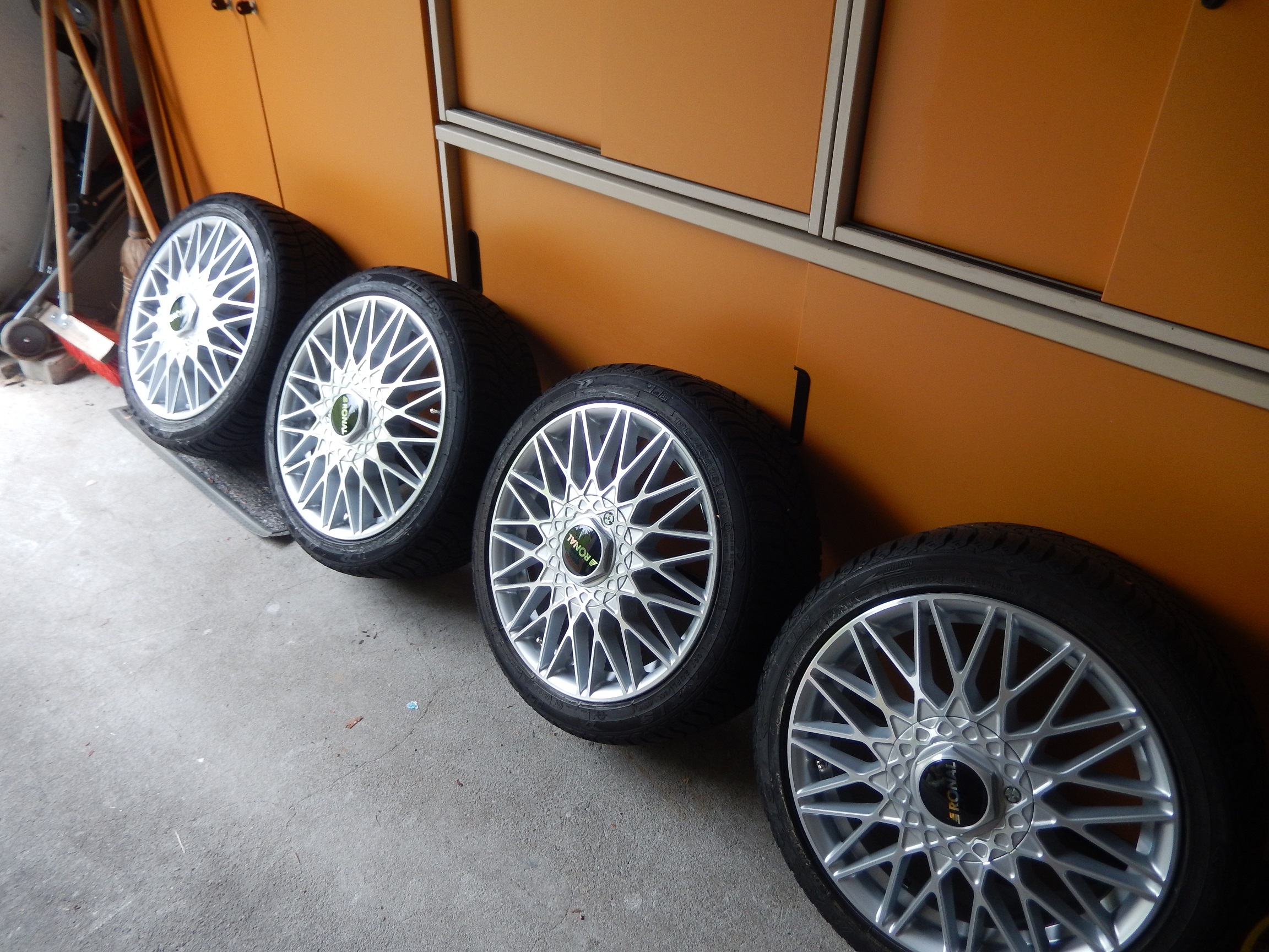 Amadeus' Neue Schuhe