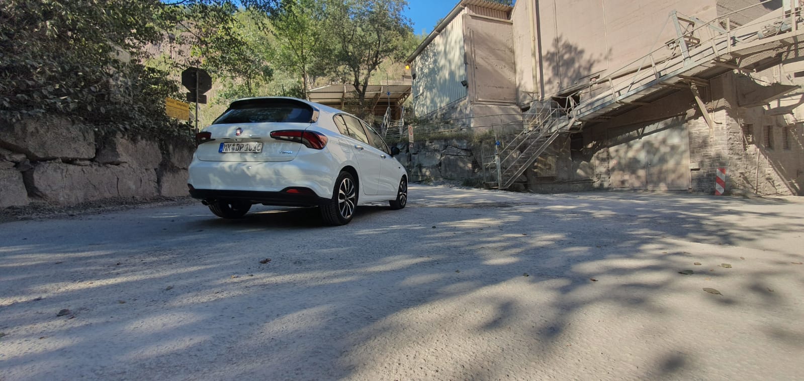 Sonnigen Tag mit denn Milchbubby