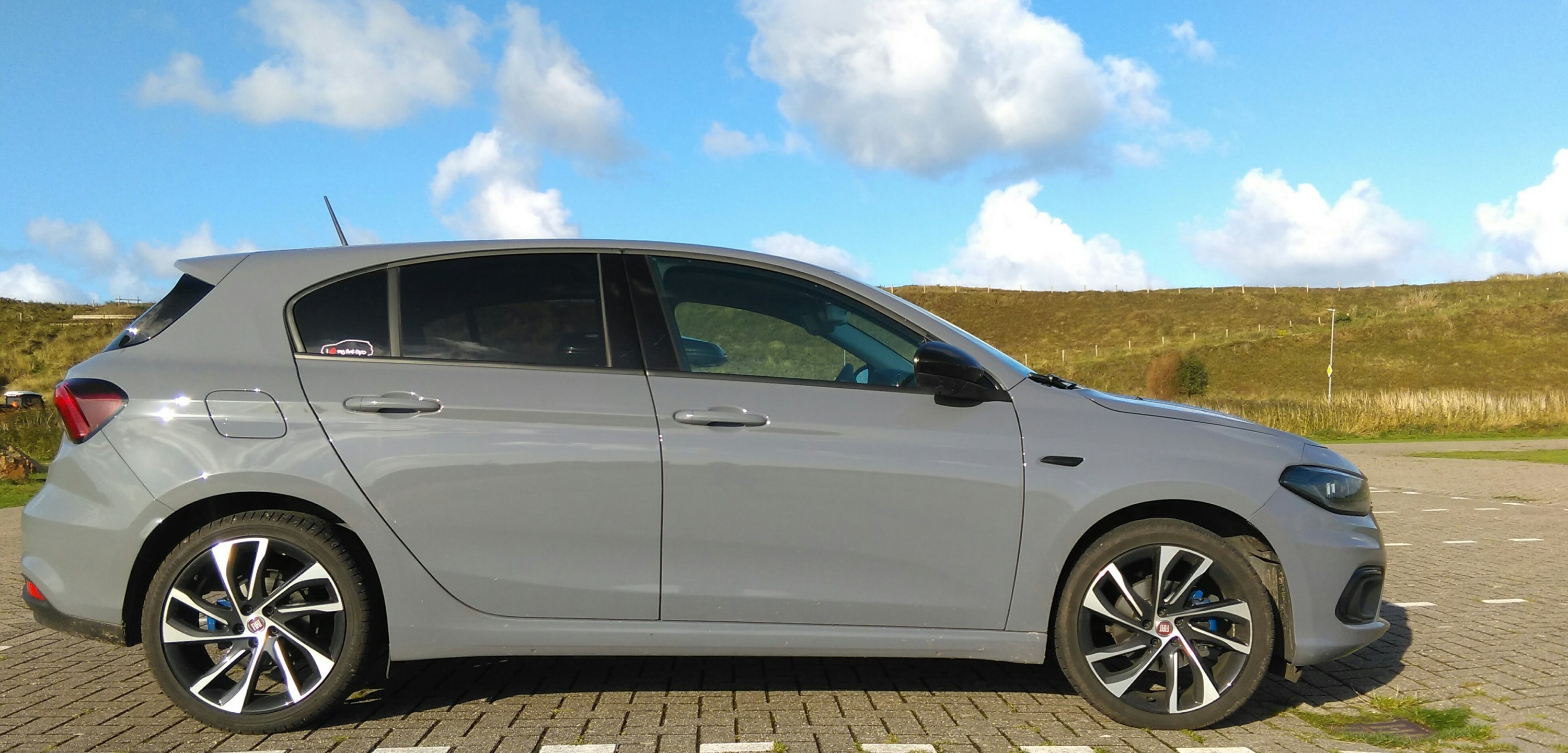 Mein Baby schnuppert Meeresluft