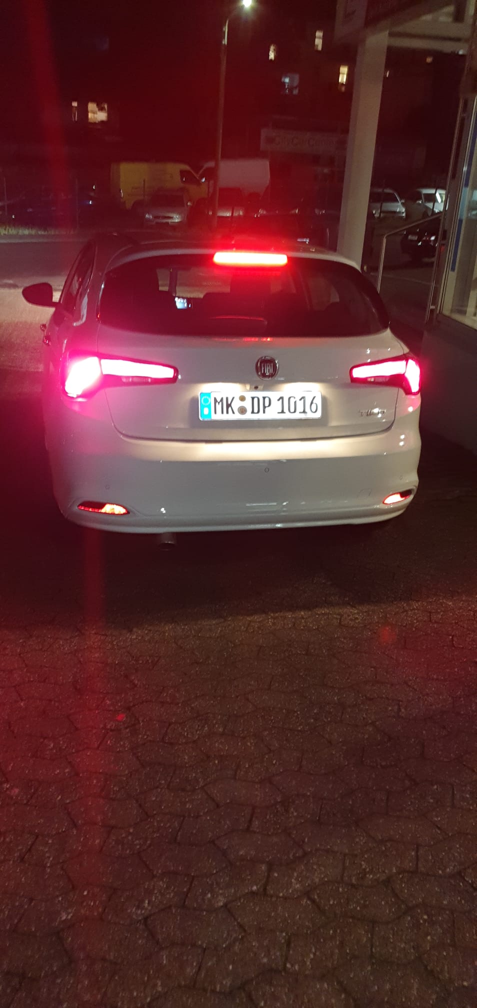 Tipo Heckansatz in Wagenfarbe