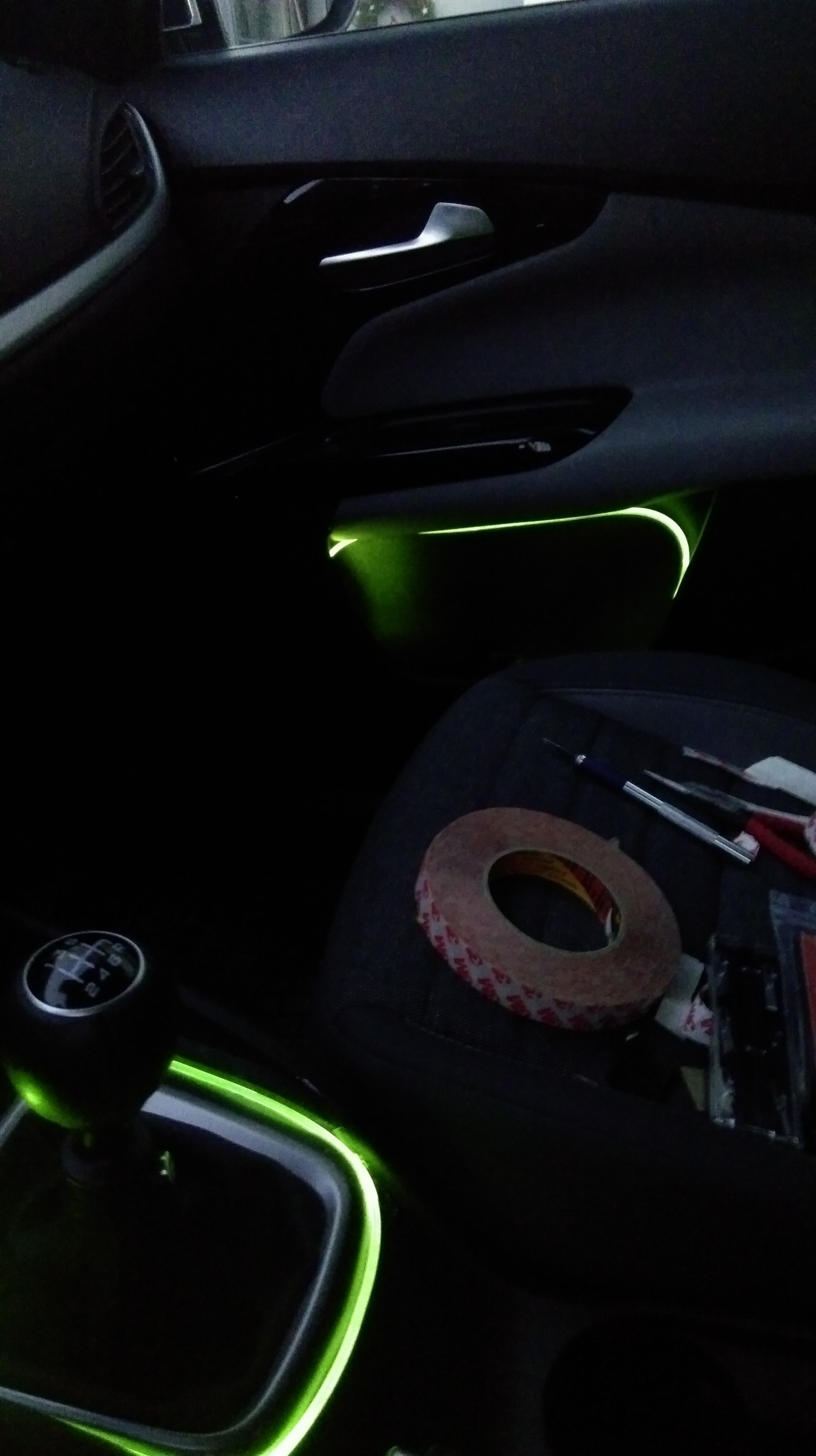 LED-Beleuchtung Beifahrersitz, Schaltung, Türen, Boden, synchronisiert mit LED-Einstiegsleisten