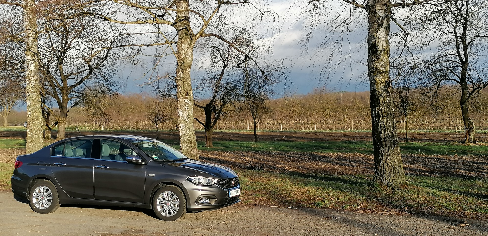 Meine Limosine bei verschiedenem Lichteinfall