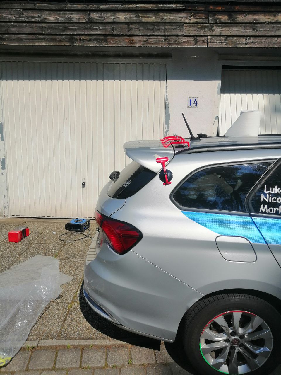 Beschleunigungssauger und VIP-Biertheke montiert