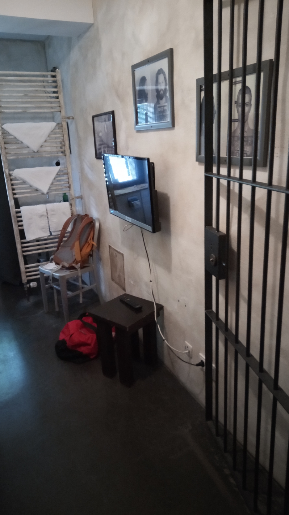 Knast - Tipo abzugeben