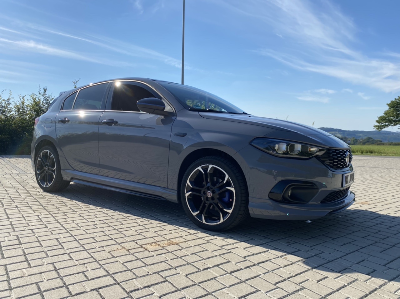 Fiat Tipo Sport in der Sonne
