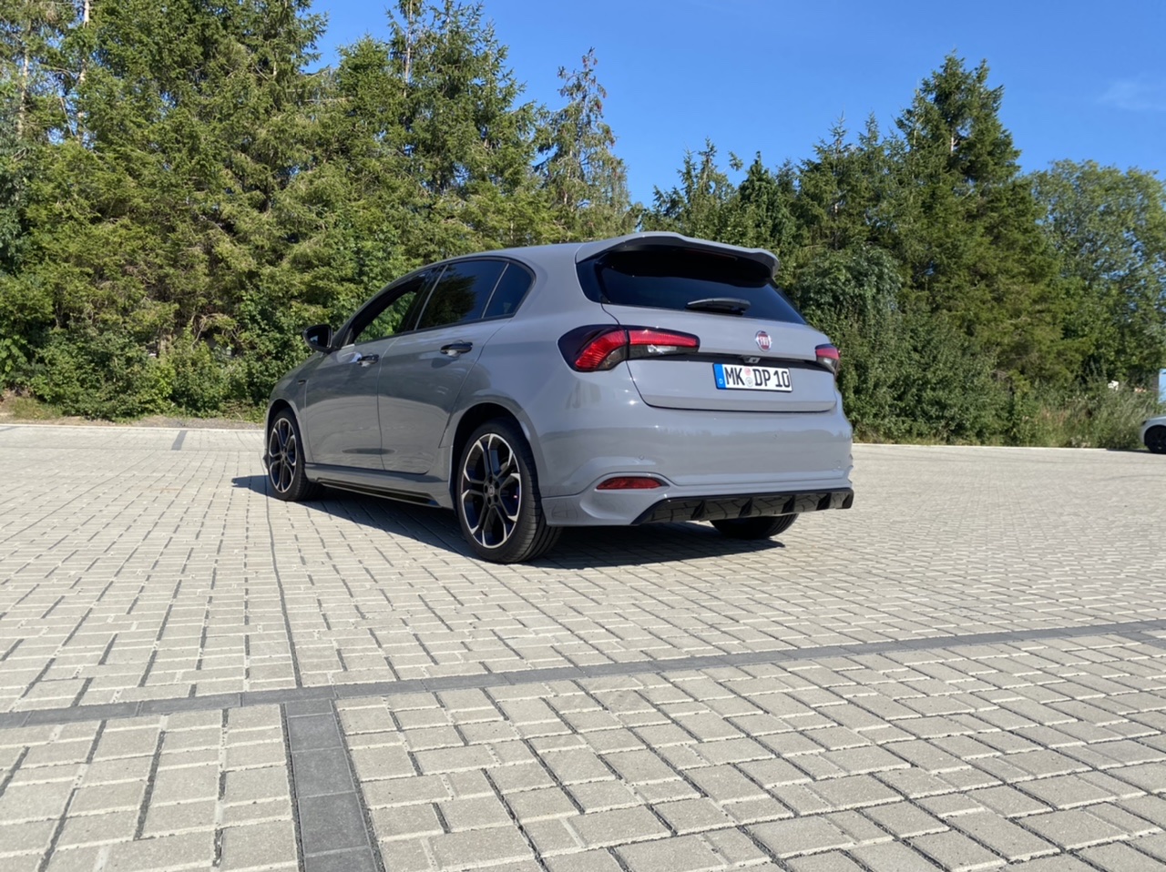 Fiat Tipo Sport in der Sonne