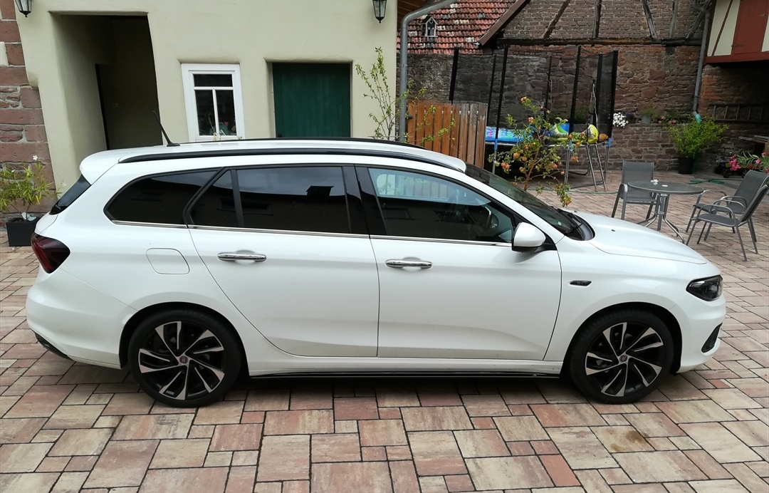 Maxton dezent, aber passend