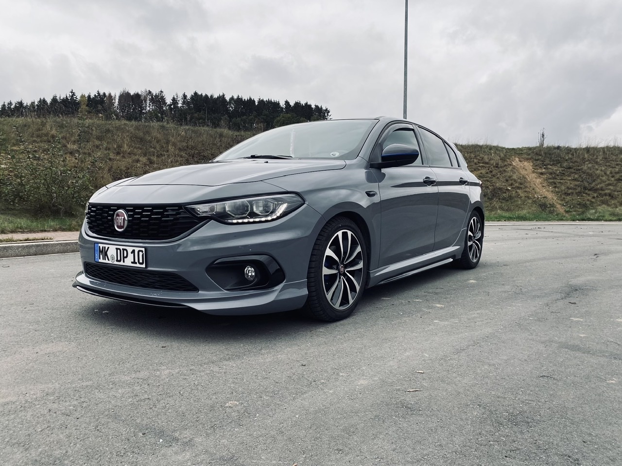 Fiat Tipo Sport Frisch gewaschen.