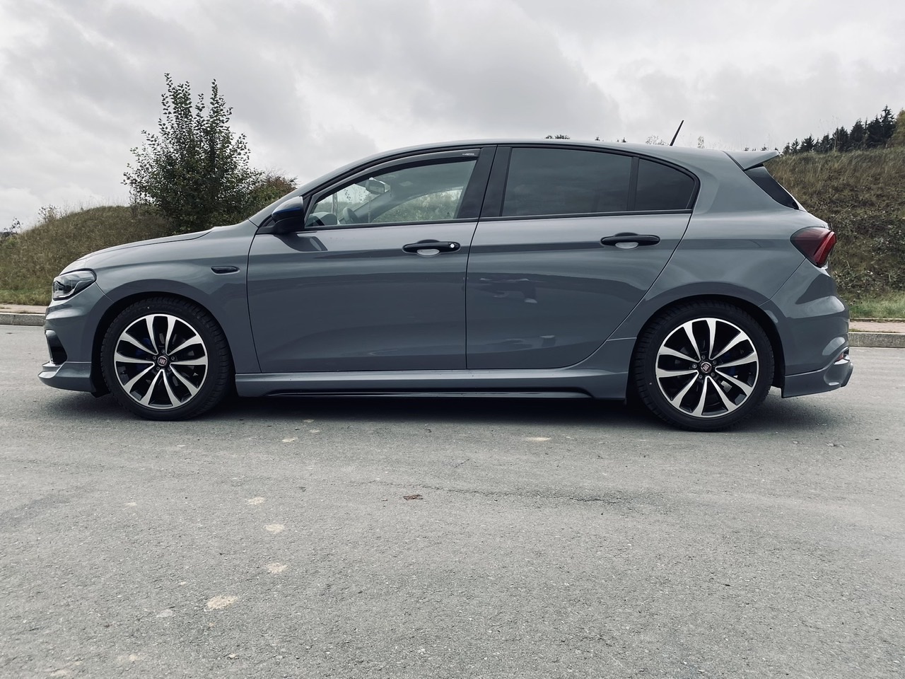 Fiat Tipo Sport Frisch gewaschen.