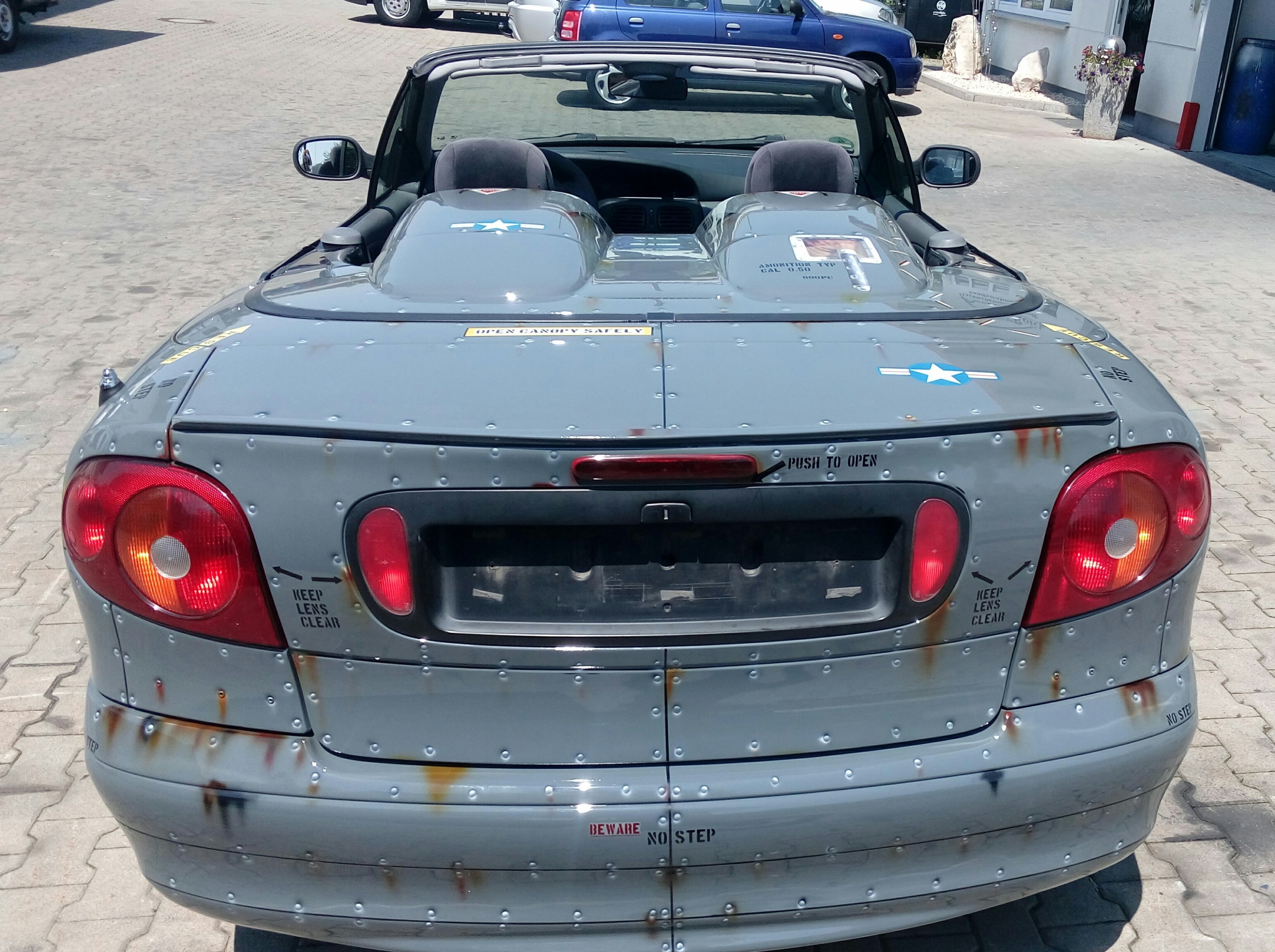 Grau, Maul, Flz-Design...passt