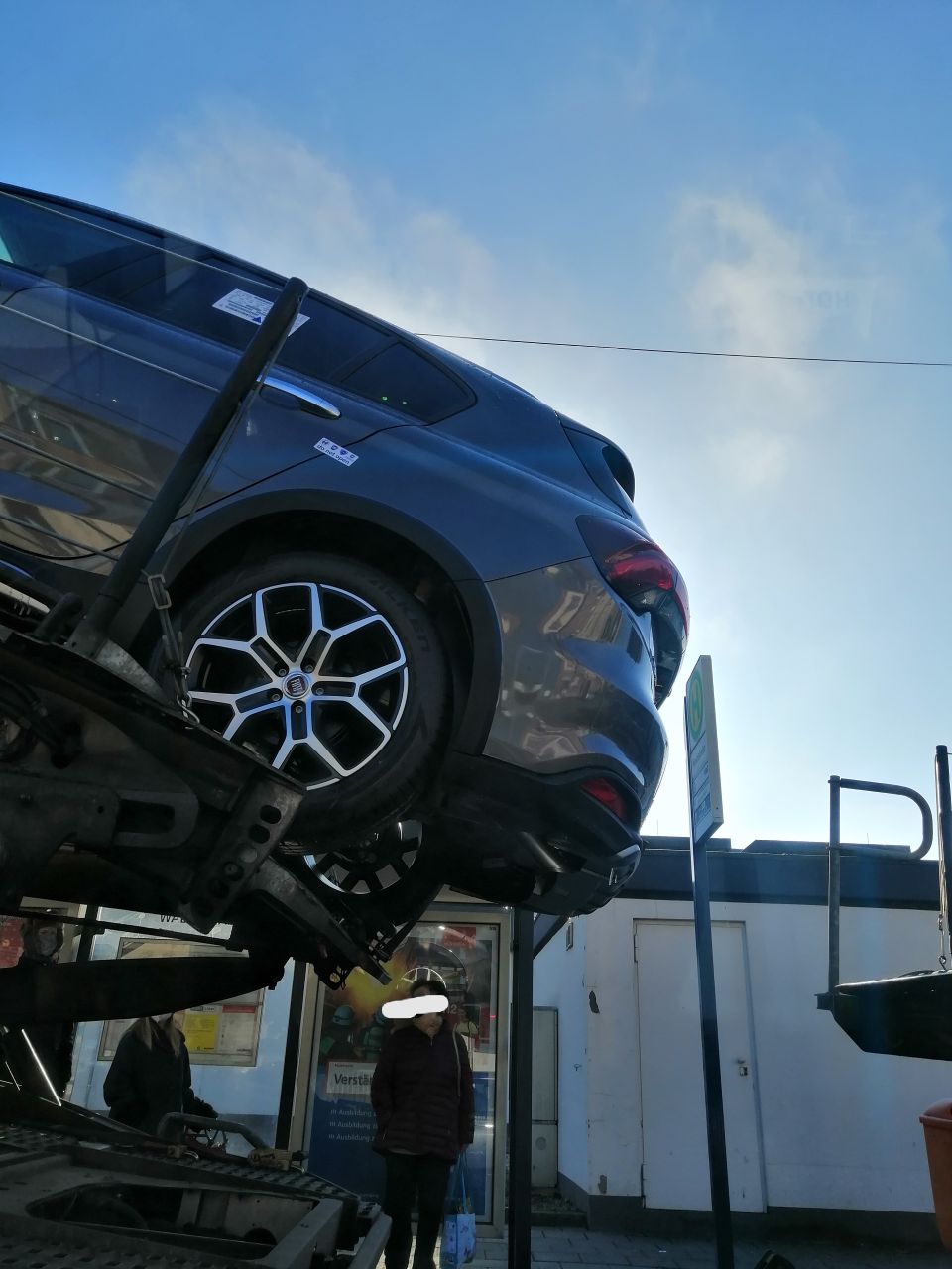 Mal soweit wie möglich unters Kleid geschaut