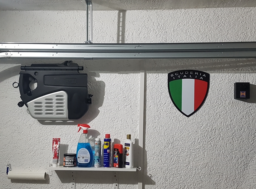 Scuderia Italia Wappen als Vorlage für das Lenkrad des Spiders