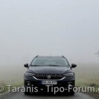 Das schöne im düsterem Nebel