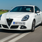 Giulietta rolling shot front